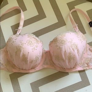 Victoria’s Secret 34D pink lined Demi bra